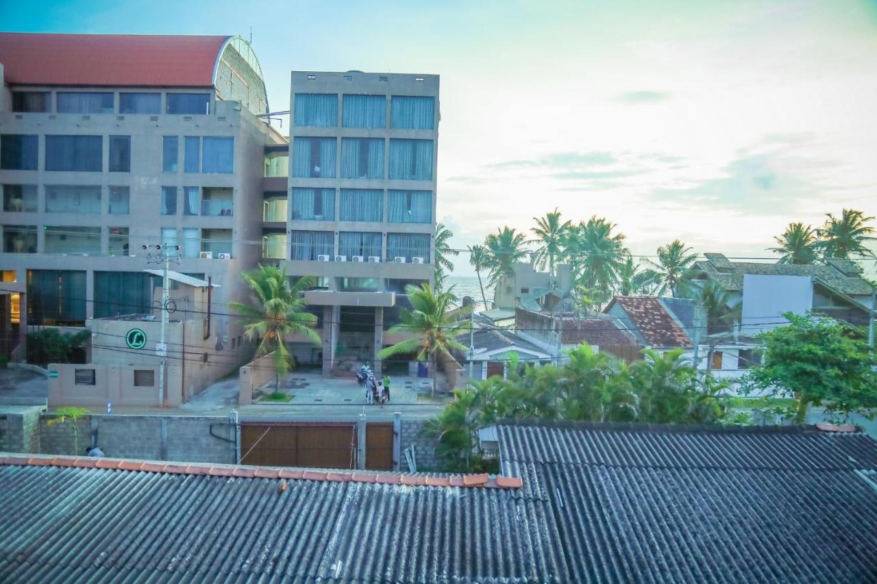 Hasaranga Holiday House Hikkaduwa Exterior photo