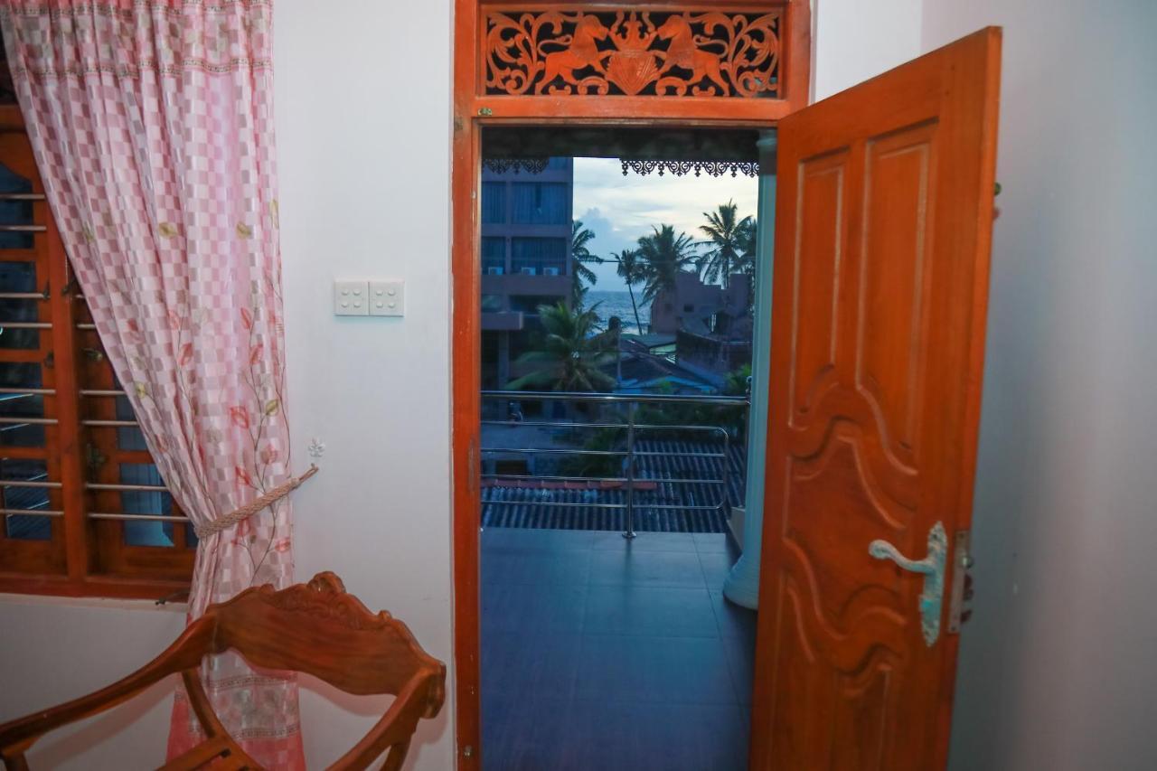 Hasaranga Holiday House Hikkaduwa Exterior photo