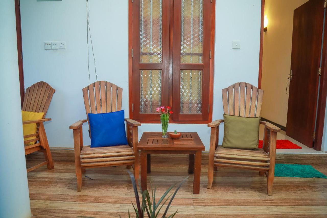 Hasaranga Holiday House Hikkaduwa Exterior photo