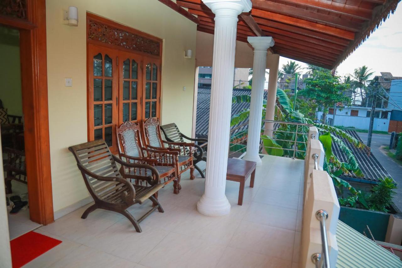 Hasaranga Holiday House Hikkaduwa Exterior photo